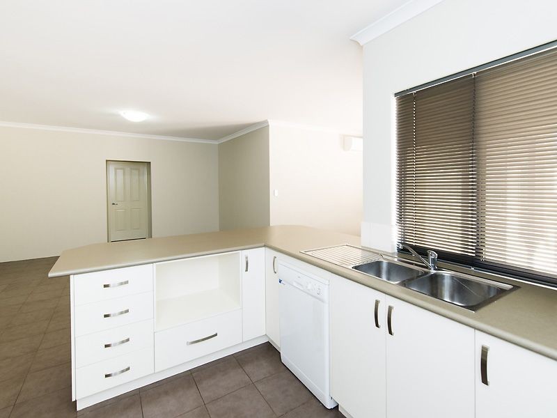 17A Hamilton Road, High Wycombe WA 6057