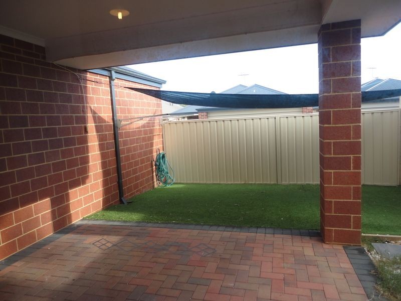 4 Korad Terrace, Forrestfield WA 6058