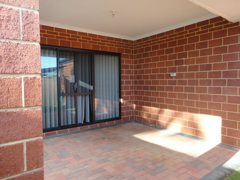 4 Korad Terrace, Forrestfield WA 6058