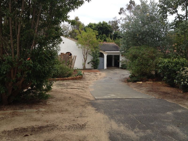 13 Acacia Road, Maida Vale WA 6057