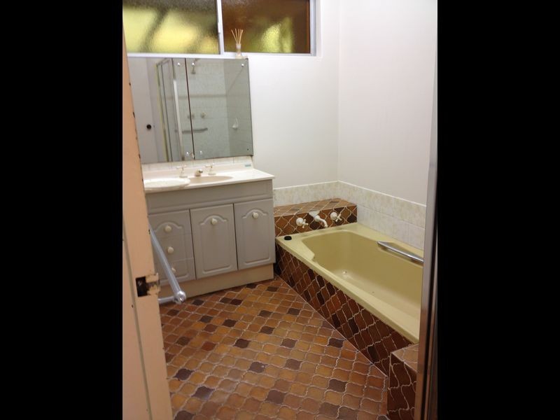 13 Acacia Road, Maida Vale WA 6057