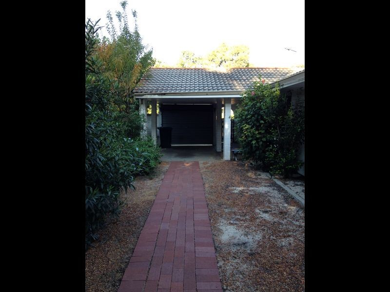 13 Acacia Road, Maida Vale WA 6057