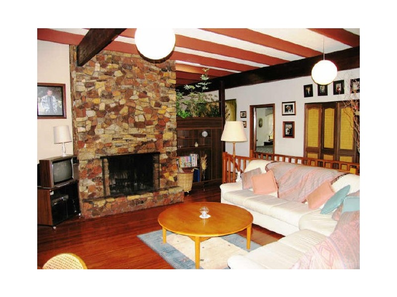 15 Crocus Road, Kalamunda WA 6076