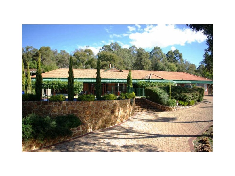 30 Valley Road, Kalamunda WA 6076