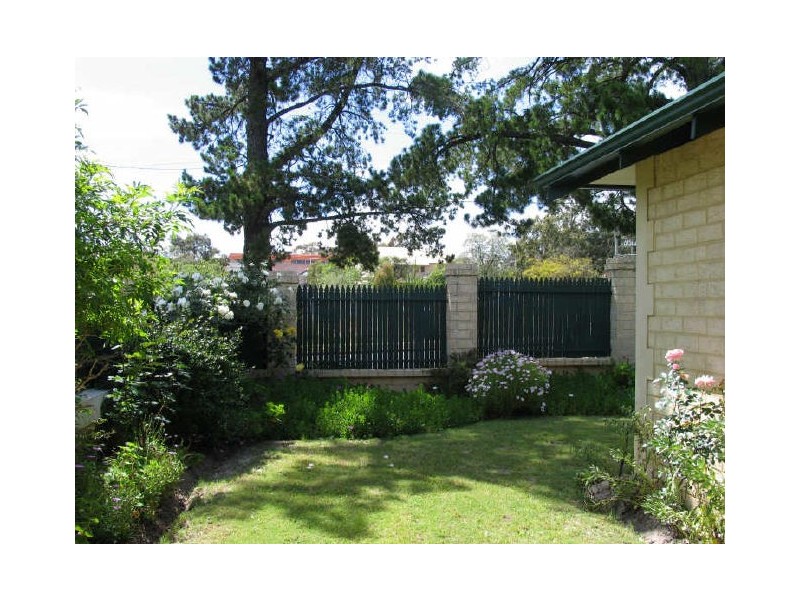 2/22-24 Canning Road, Kalamunda WA 6076