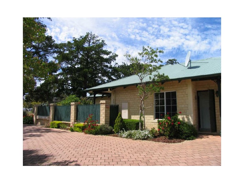 2/22-24 Canning Road, Kalamunda WA 6076