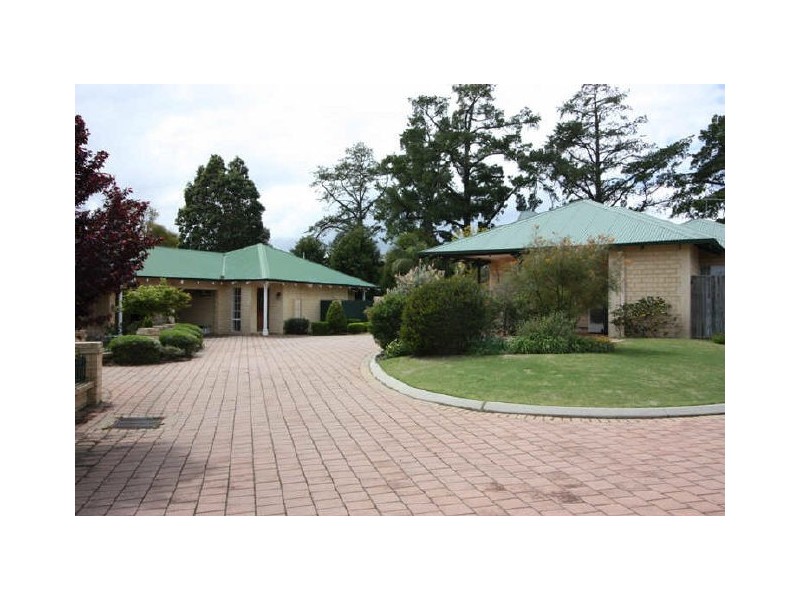 2/22-24 Canning Road, Kalamunda WA 6076