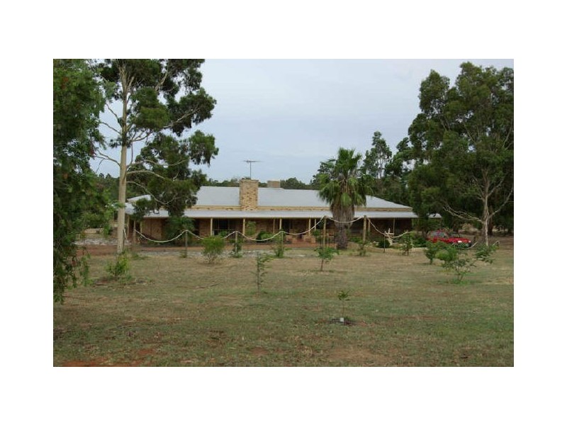 35 John Farrant Drive, Gooseberry Hill WA 6076