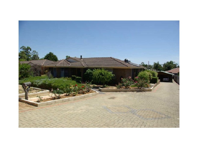 19 Ind Street, Lesmurdie WA 6076