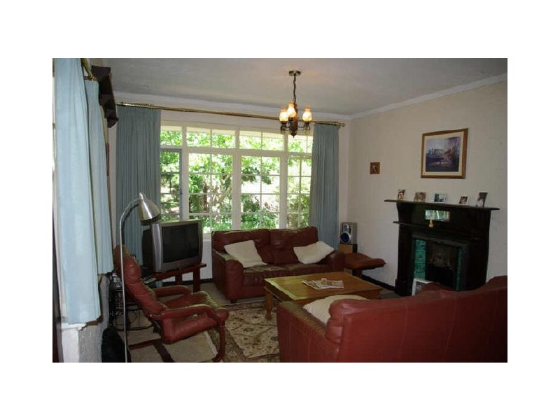 11 Taylor Road, Kalamunda WA 6076