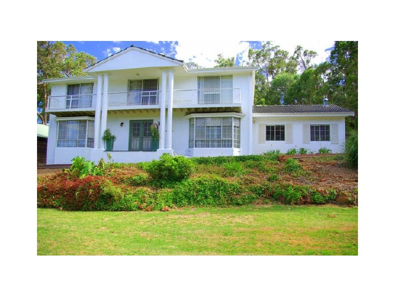 31 Marri Crescent, Lesmurdie WA 6076