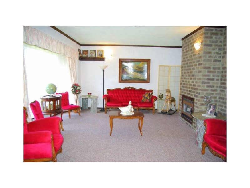 31 Marri Crescent, Lesmurdie WA 6076