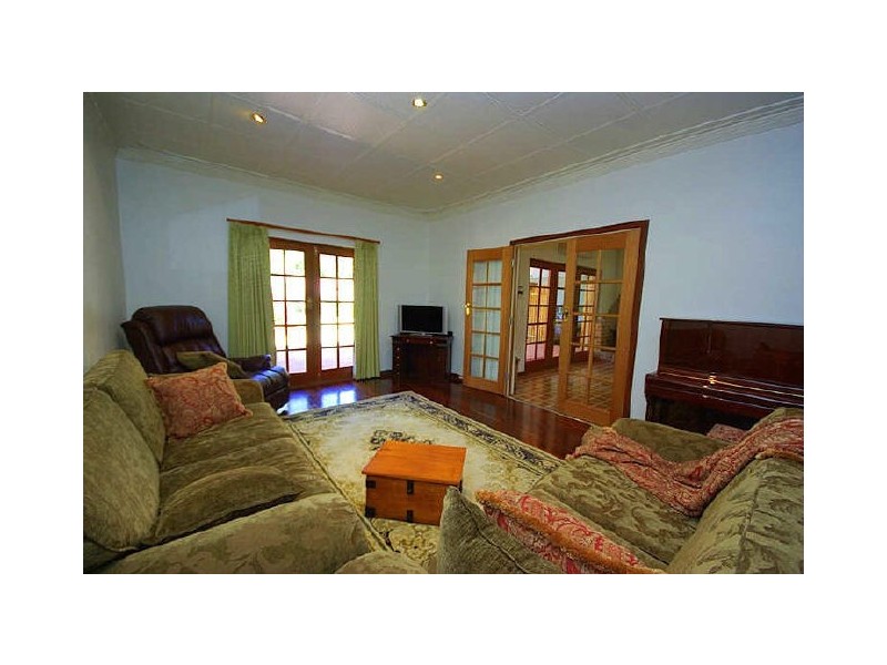 291 Walnut Road, Bickley WA 6076