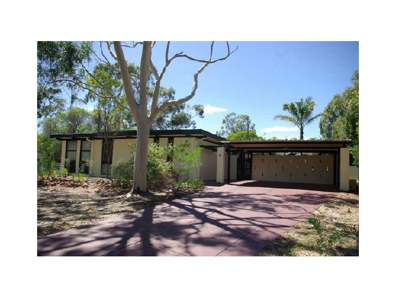 4 Hart Road, Lesmurdie WA 6076