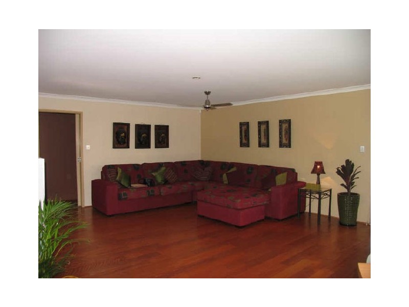 15 Regency Ramble, Wattle Grove WA 6107