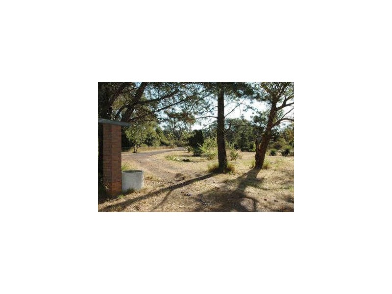 10 Kawina Road, Bickley WA 6076