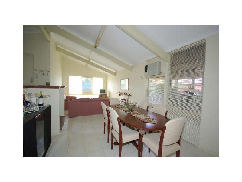 8 Dalwood Road, Swan View WA 6056