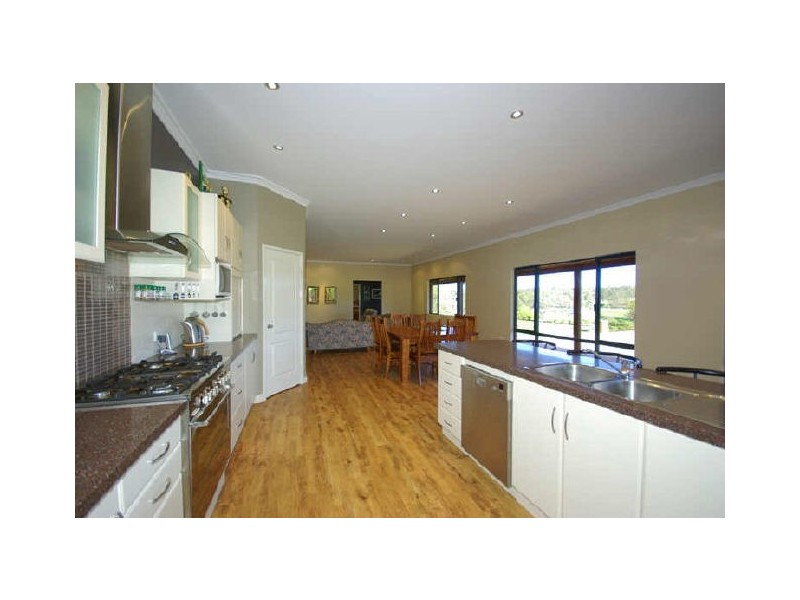 44 Carmel Road, Carmel WA 6076