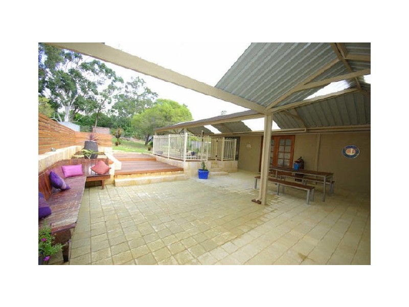 15 Snowball Road, Kalamunda WA 6076