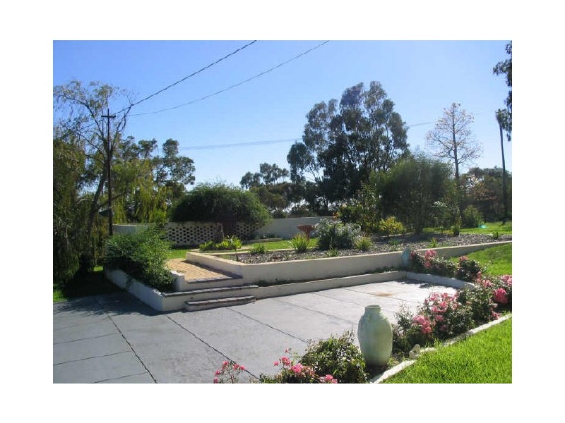 89 Gavour Road, Wattle Grove WA 6107