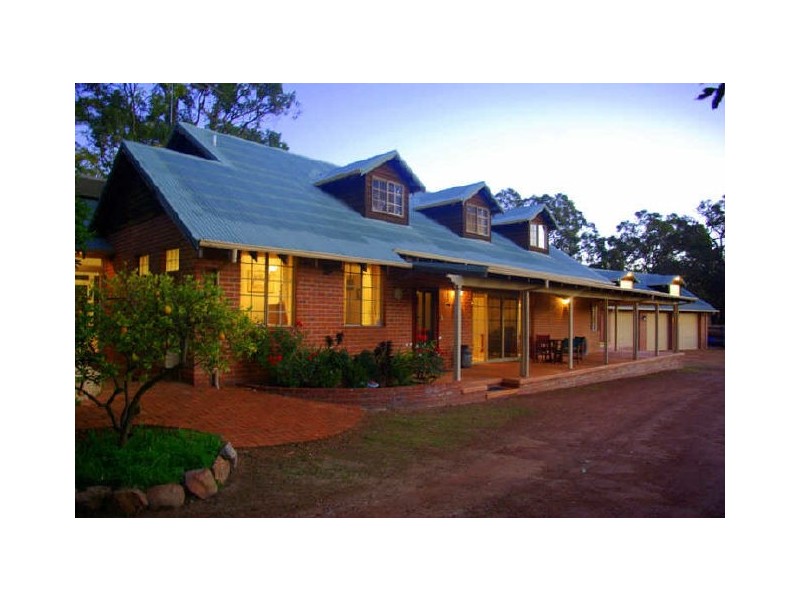 34 Boonooloo Road, Kalamunda WA 6076