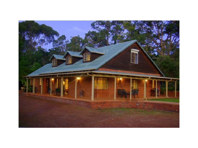 34 Boonooloo Road, Kalamunda WA 6076