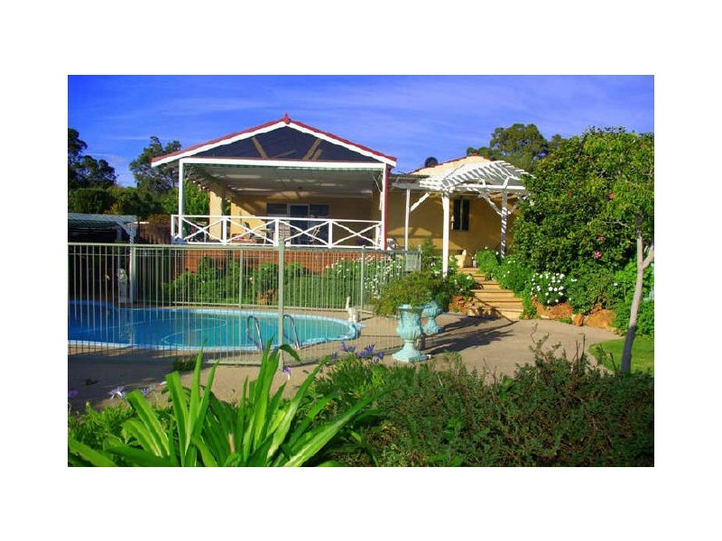 46 Kadina Road, Gooseberry Hill WA 6076