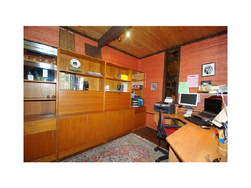 101 Falls Road, Lesmurdie WA 6076