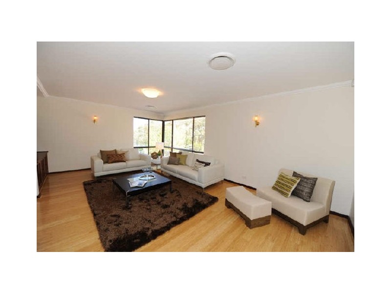 6 Tella Street, Gooseberry Hill WA 6076