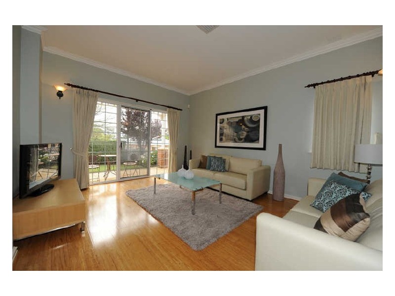 2/11 Brooks Street, Kalamunda WA 6076