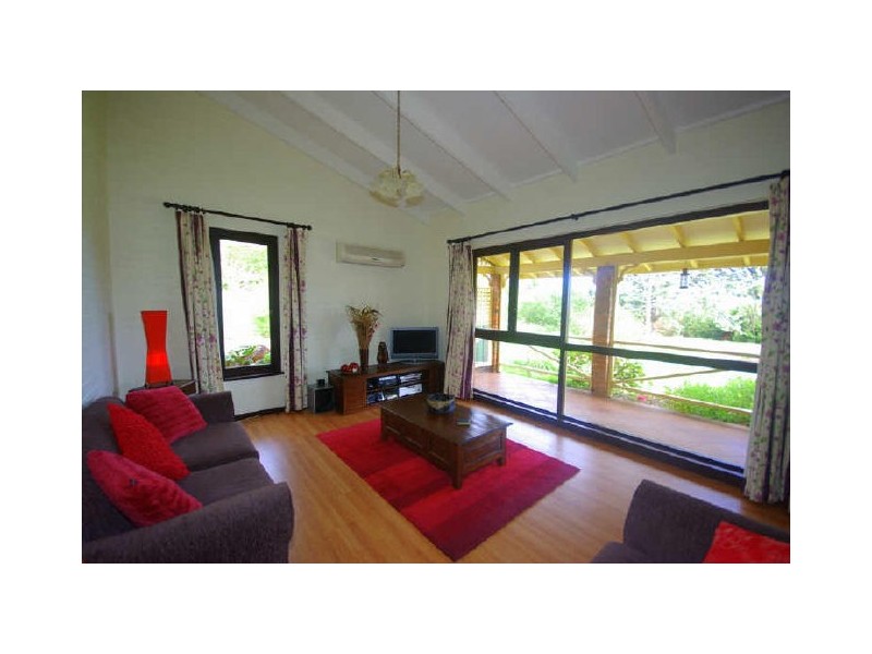 2 Hart Road, Lesmurdie WA 6076