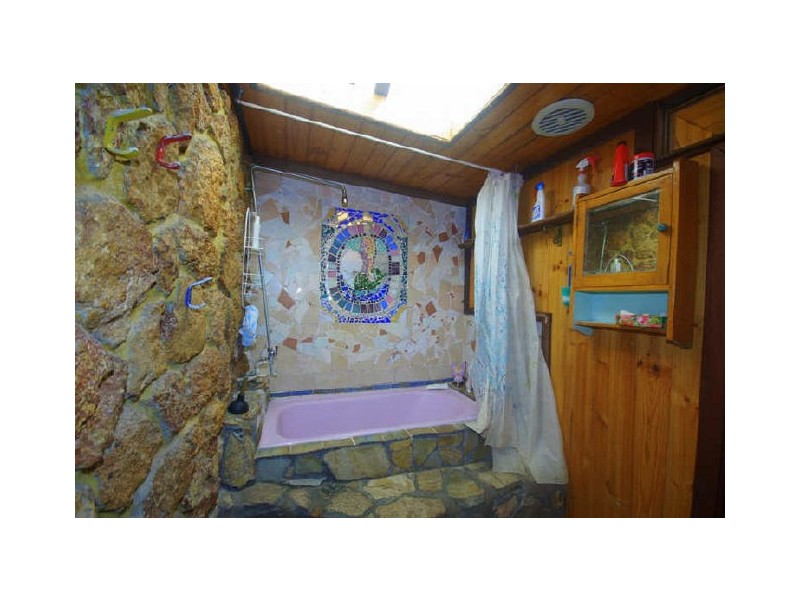 13 Hinkler Road, Kalamunda WA 6076