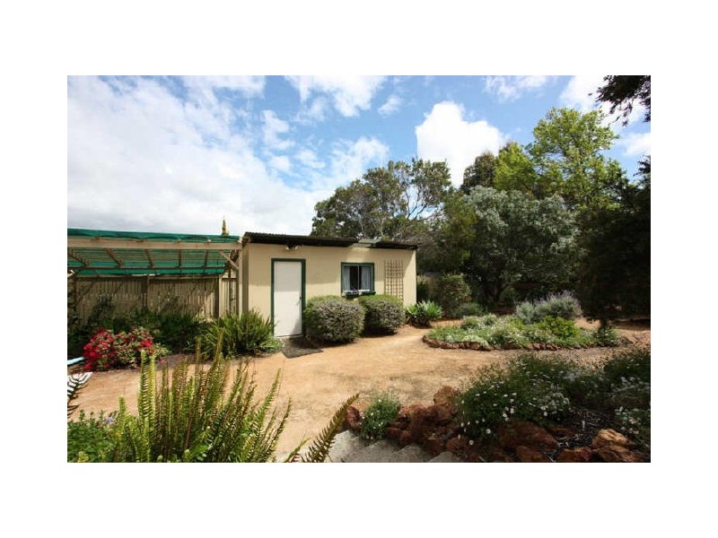 27 Barwon Street, Lesmurdie WA 6076