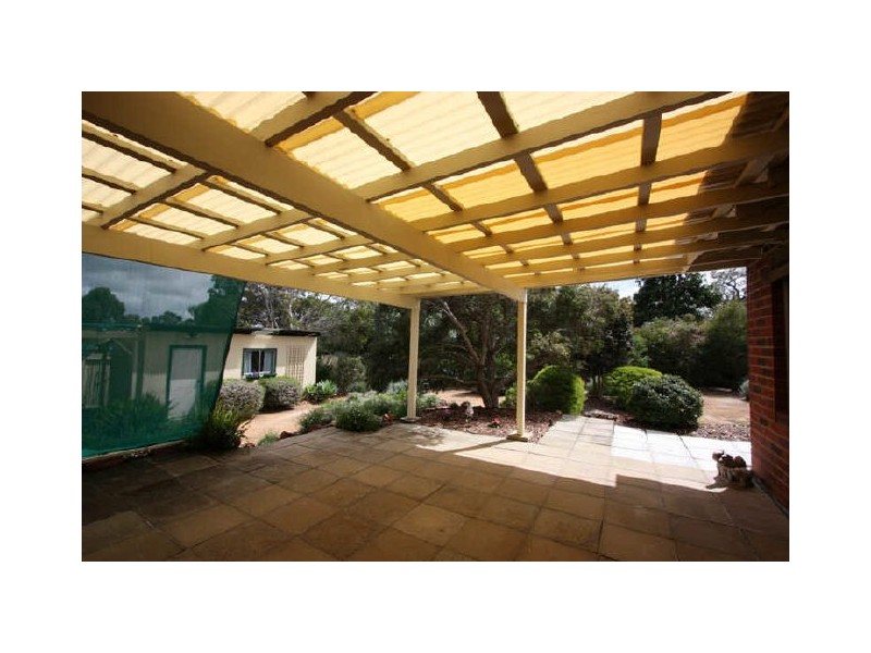 27 Barwon Street, Lesmurdie WA 6076