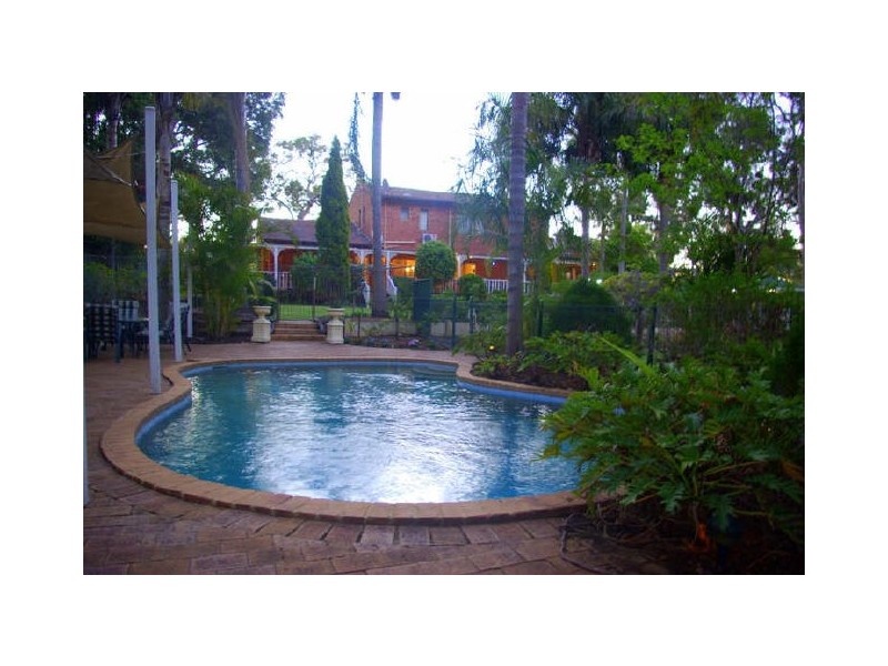 16 Sadler Drive, Gooseberry Hill WA 6076