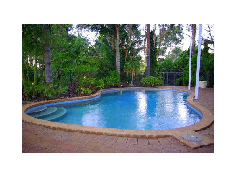 16 Sadler Drive, Gooseberry Hill WA 6076