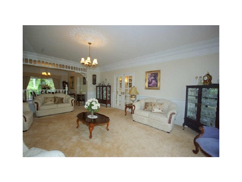 16 Sadler Drive, Gooseberry Hill WA 6076