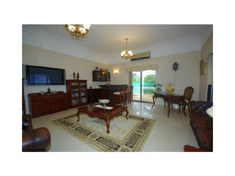 16 Sadler Drive, Gooseberry Hill WA 6076