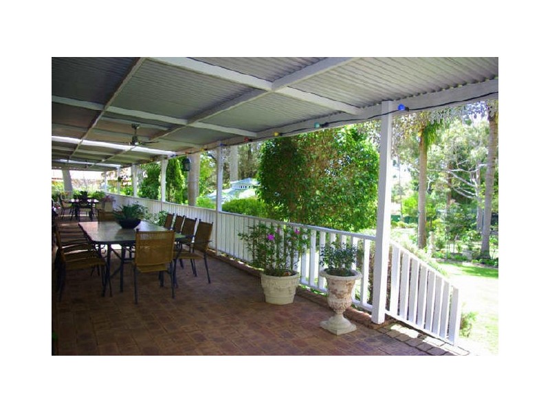 16 Sadler Drive, Gooseberry Hill WA 6076