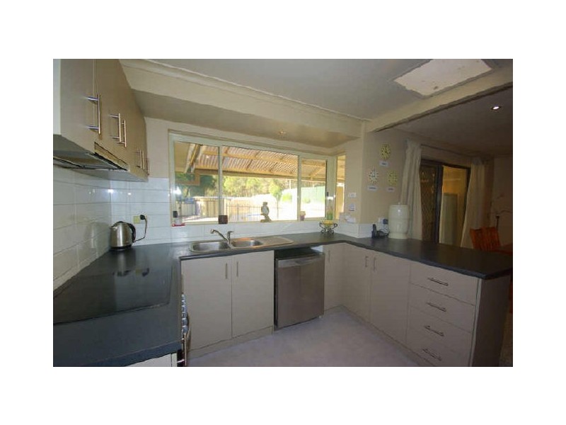 15 Torwood Drive, Gooseberry Hill WA 6076