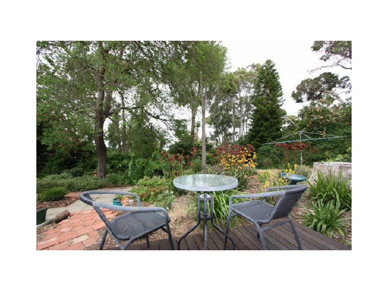 9 Kalbarri Street, Lesmurdie WA 6076