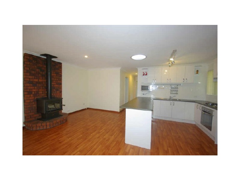 62 Orangedale Road, Lesmurdie WA 6076