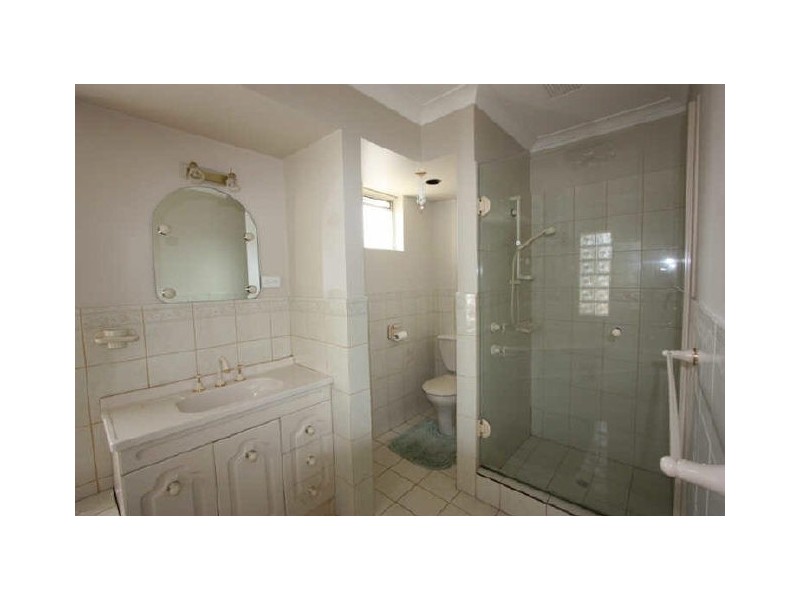 7 Sovereign Place, Forrestfield WA 6058