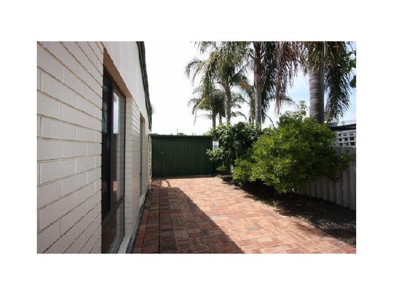 7 Sovereign Place, Forrestfield WA 6058