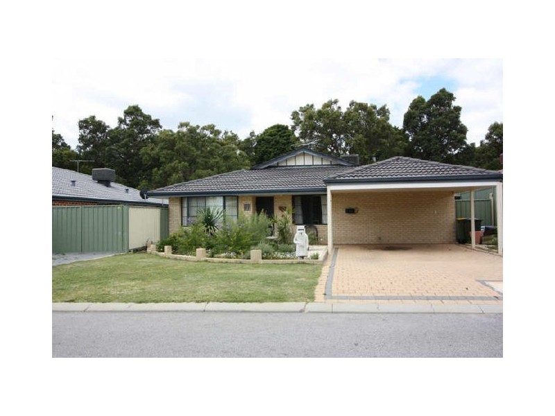 11 Kunzea Close, Maida Vale WA 6057