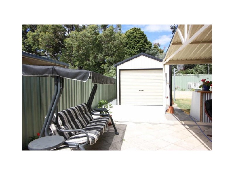 11 Kunzea Close, Maida Vale WA 6057