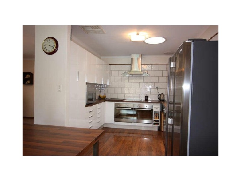 39 Lesmurdie Road East, Walliston WA 6076