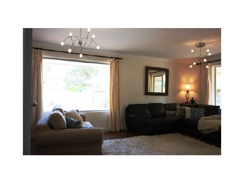 39 Lesmurdie Road East, Walliston WA 6076