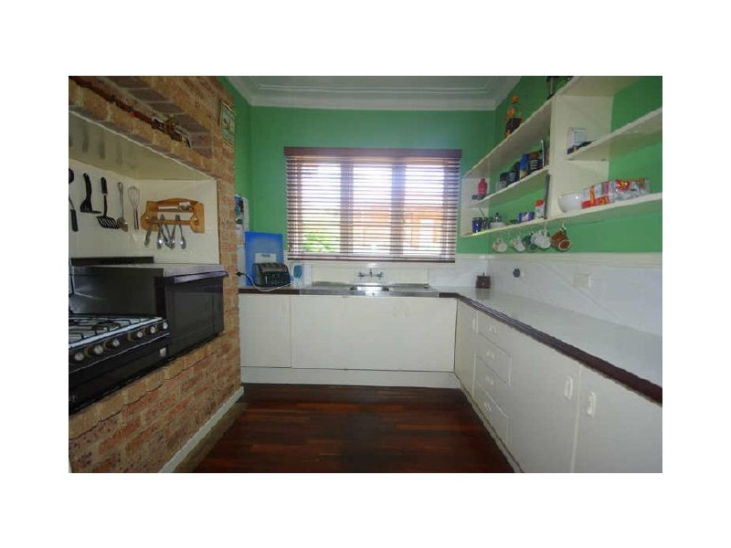 31 Crayden Road, Kalamunda WA 6076