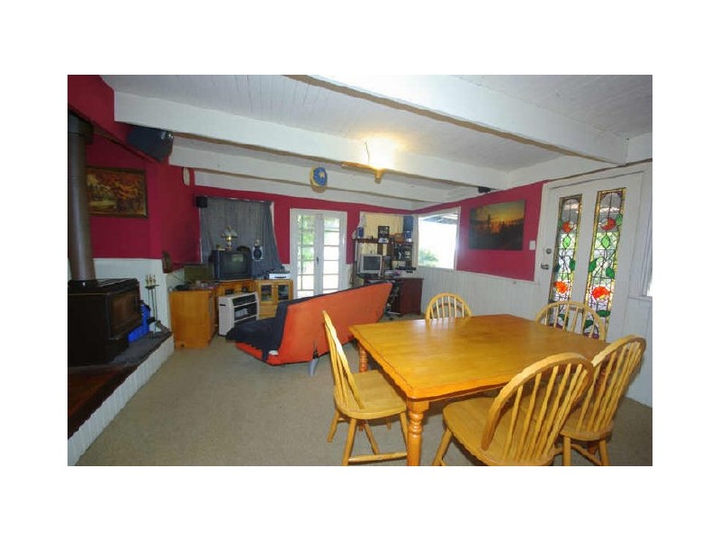 31 Crayden Road, Kalamunda WA 6076